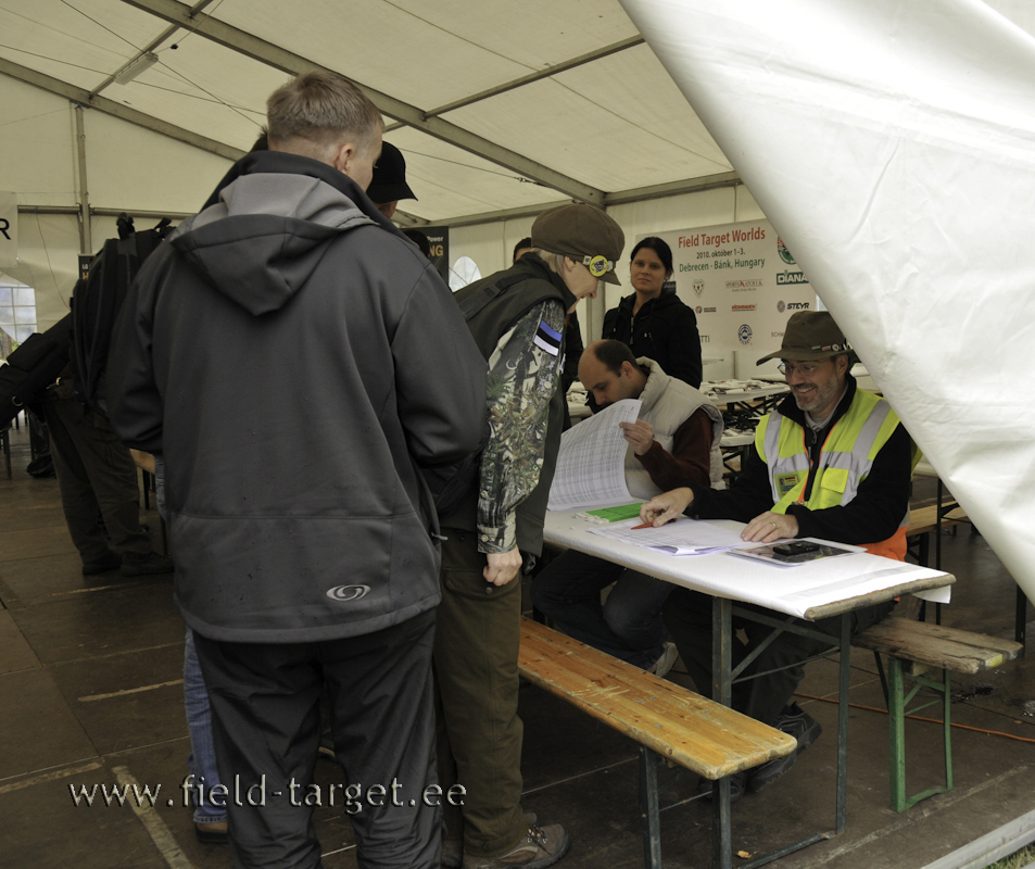 Registreerimisega tegeles ka HFTA president dr. Lazslo Bekesi